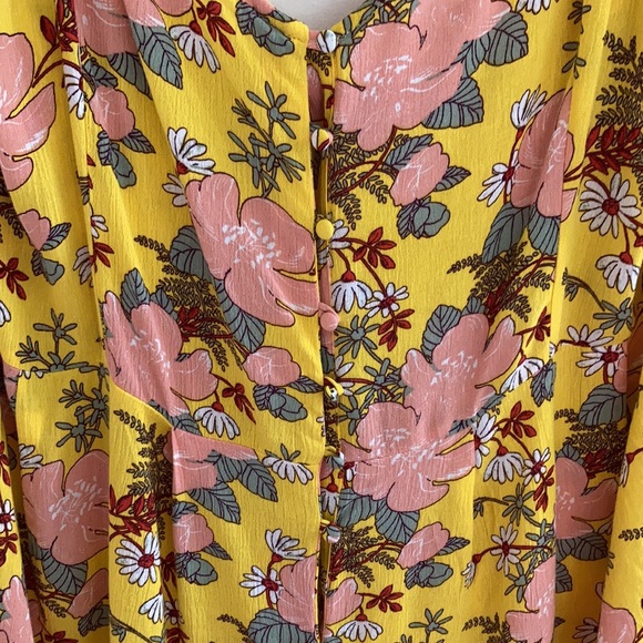 NWT Zenobia Plus Romper Size 3X Floral Hibiscus Flowers Boho Festival Lighweight - Picture 4 of 9